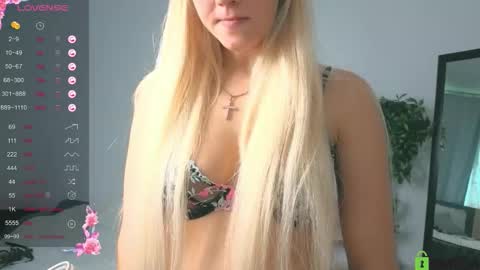 Snapshot of extra_natural chatting on September 12, 2025, 7:19 am M4ry  online show from September 12, 2025, 7:19 am