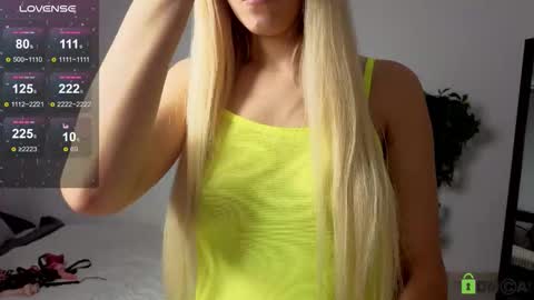 Snapshot of extra_natural chatting on October 29, 2025, 11:45 am M4ry  online show from October 29, 2025, 11:45 am