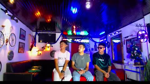 Snapshot of extrangers chatting on December 17, 2025, 1:06 pm extrangers online show from December 17, 2025, 1:06 pm