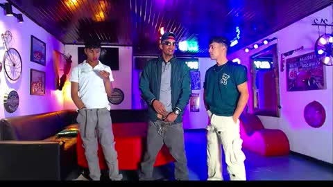 Snapshot of extrangers chatting on February 5, 2026, 1:16 pm extrangers online show from February 5, 2026, 1:16 pm