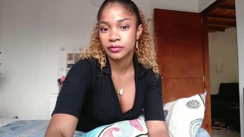 Snapshot of extrelli chatting on December 16, 2025, 9:53 pm extrelli online show from December 16, 2025, 9:53 pm