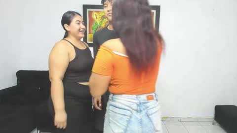 Snapshot of extremehotsex840 chatting on January 17, 2026, 1:49 pm Nicole Ostyn and Michel online show from January 17, 2026, 1:49 pm