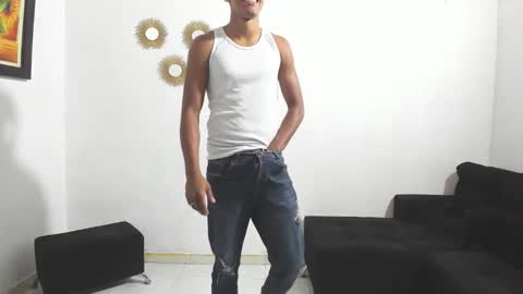 Snapshot of extremehotsex840 chatting on February 8, 2026, 10:29 am Nicole Ostyn and Michel online show from February 8, 2026, 10:29 am