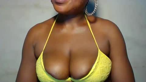 extremelywetgirl_ online show from April 14, 2026, 10:38 pm