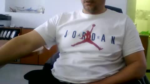 derssing online show from March 30, 2026, 10:16 am