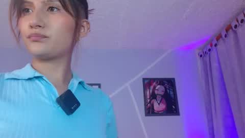 eyes_moonn online show from November 25, 2025, 1:27 am