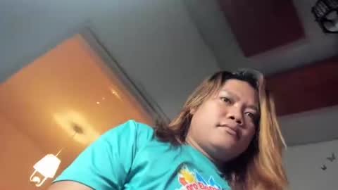 Snapshot of eyes_on_me_ chatting on February 17, 2026, 3:03 am Lerrah online show from February 17, 2026, 3:03 am