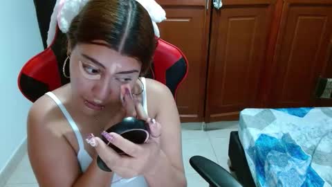 Nadia online show from October 26, 2025, 8:48 pm