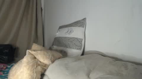 eyshaexotii online show from November 12, 2025, 3:07 am