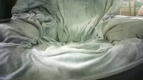 Snapshot of ezyleigh chatting on January 14, 2025, 7:27 am Grant something something something something something online show from January 14, 2025, 7:27 am