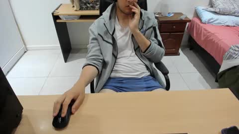 Snapshot of ezzeq chatting on October 6, 2025, 1:08 pm Ezzeq online show from October 6, 2025, 1:08 pm