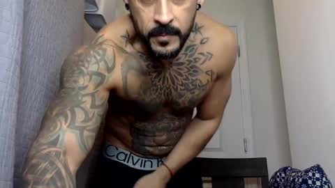 Snapshot of fabianelgalan chatting on January 7, 2025, 3:57 am Fabianelgalan online show from January 7, 2025, 3:57 am