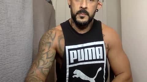 Snapshot of fabianelgalan chatting on January 23, 2025, 3:58 am Fabianelgalan online show from January 23, 2025, 3:58 am