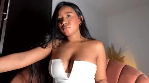 Snapshot of fabianna_laraa chatting on November 30, 2025, 8:24 pm Thianna online show from November 30, 2025, 8:24 pm