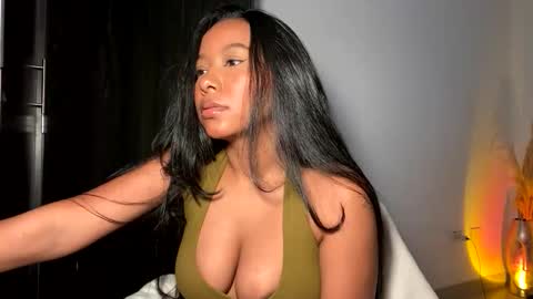 Snapshot of fabianna_laraa chatting on December 16, 2025, 4:34 pm Thianna online show from December 16, 2025, 4:34 pm