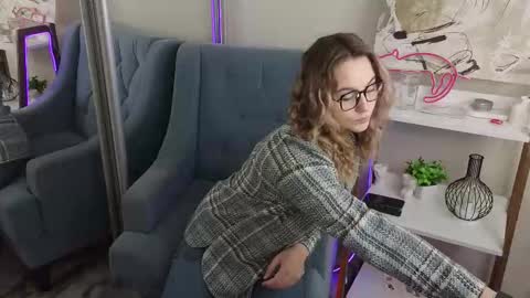 Snapshot of faecavaness chatting on November 9, 2025, 7:06 am faecavaness online show from November 9, 2025, 7:06 am