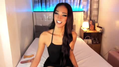 Snapshot of faelore_ chatting on January 19, 2025, 5:18 pm faelore online show from January 19, 2025, 5:18 pm