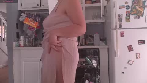 Faerie Dalelio online show from December 9, 2024, 4:15 pm