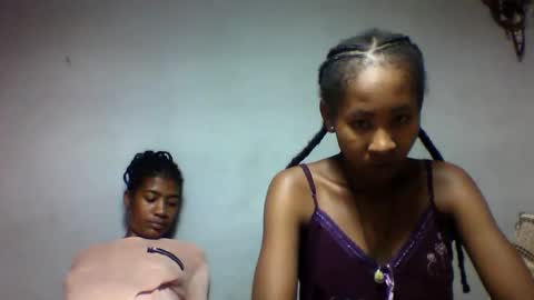 faiqua95 online show from April 15, 2026, 7:58 pm