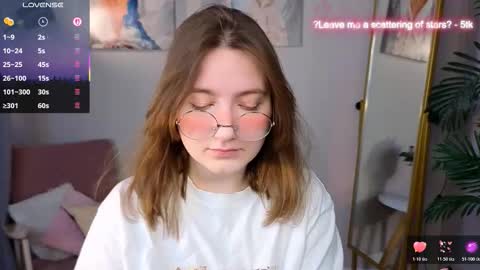 Snapshot of fairy_tara chatting on November 28, 2025, 9:17 pm Tara online show from November 28, 2025, 9:17 pm