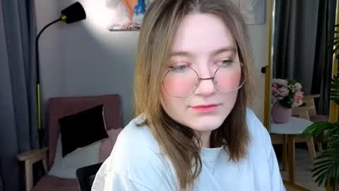 Snapshot of fairy_tara chatting on November 30, 2025, 9:19 pm Tara online show from November 30, 2025, 9:19 pm