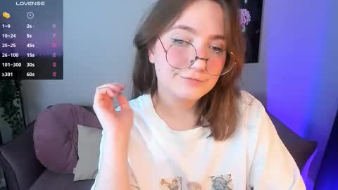 Snapshot of fairy_tara chatting on December 4, 2025, 9:34 pm Tara online show from December 4, 2025, 9:34 pm