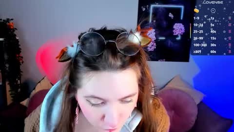 Snapshot of fairy_tara chatting on December 18, 2025, 9:32 pm Tara online show from December 18, 2025, 9:32 pm