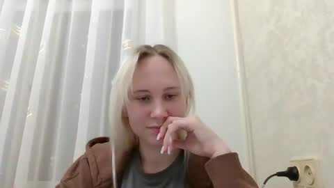 fairyfeller_ online show from October 3, 2025, 3:31 pm