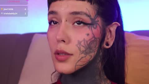 Snapshot of fairyflexxx chatting on November 7, 2025, 7:47 pm Fairy online show from November 7, 2025, 7:47 pm