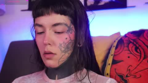 Snapshot of fairyflexxx chatting on November 17, 2025, 5:35 am Fairy online show from November 17, 2025, 5:35 am