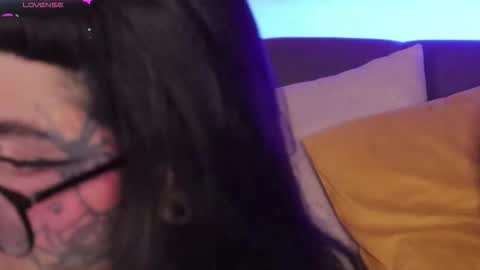 Snapshot of fairyflexxx chatting on December 5, 2025, 12:08 am Fairy online show from December 5, 2025, 12:08 am