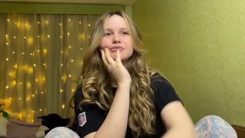 Ilona online show from December 24, 2024, 2:12 pm