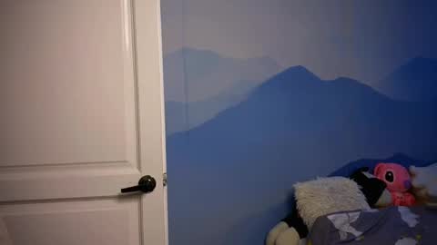 Ilona online show from December 16, 2025, 7:24 am