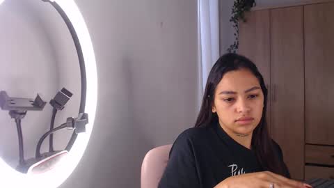 fairylatin online show from February 22, 2025, 1:24 pm