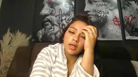 fairylatin online show from October 26, 2025, 12:44 pm