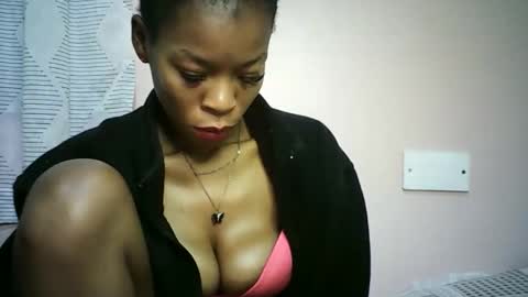 faizah_ online show from May 3, 2026, 2:45 pm