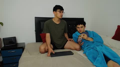 FallGays online show from January 16, 2026, 1:20 am