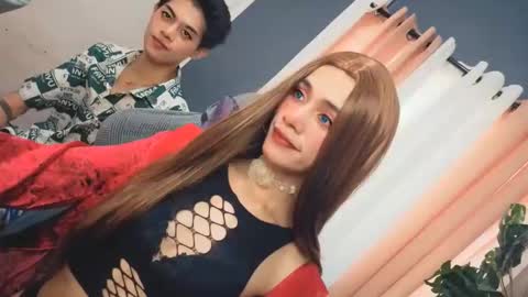 Snapshot of familystroke_twinny8 chatting on September 18, 2025, 12:45 am Alexandra x Alexandro online show from September 18, 2025, 12:45 am