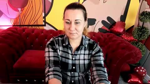 Snapshot of famousemuse chatting on March 25, 2026, 1:50 pm famousemuse online show from March 25, 2026, 1:50 pm