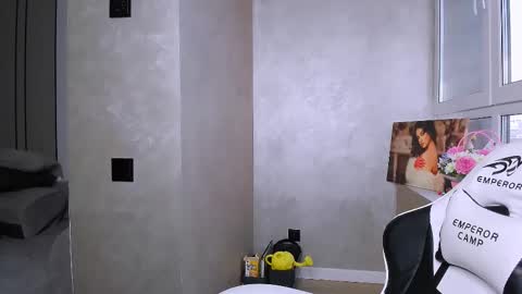 fancy bunny online show from December 18, 2025, 5:24 am