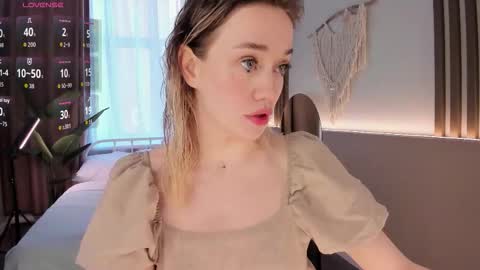 fancyamelia online show from March 15, 2026, 9:59 am