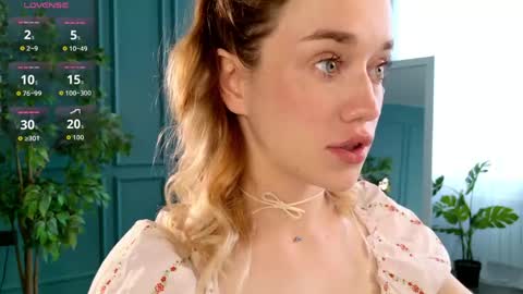 Snapshot of fancyamelia chatting on May 22, 2026, 10:10 am fancyamelia online show from May 22, 2026, 10:10 am