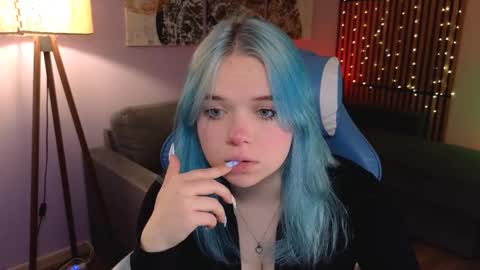 Bella online show from October 15, 2025, 2:06 pm