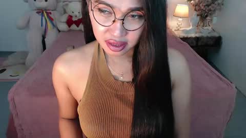 Snapshot of fancylaylaxx chatting on February 5, 2025, 4:14 pm Layla online show from February 5, 2025, 4:14 pm