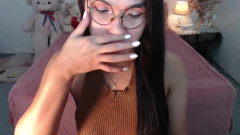 Snapshot of fancylaylaxx chatting on December 5, 2025, 6:37 pm Layla online show from December 5, 2025, 6:37 pm