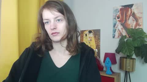 Nadine online show from November 5, 2025, 6:02 am