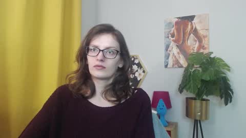 Nadine online show from December 22, 2025, 5:48 am