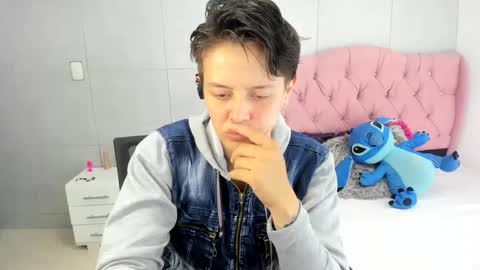 Snapshot of fanny_18 chatting on October 10, 2025, 4:11 am FANNY online show from October 10, 2025, 4:11 am