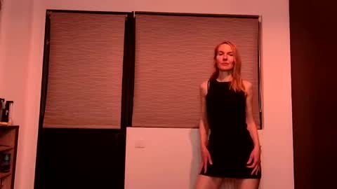 Snapshot of fanny_posy chatting on December 13, 2024, 5:00 pm Fanny online show from December 13, 2024, 5:00 pm