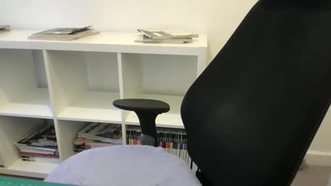 Snapshot of fantacyland chatting on December 9, 2024, 1:34 pm Alex online show from December 9, 2024, 1:34 pm